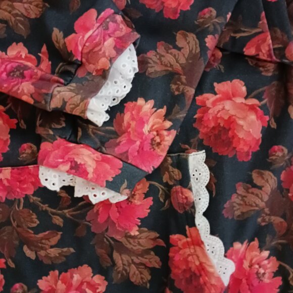 NWT Ampersand Avenue Womens University Hoodie Kiss Goodnight Floral Lace Size XL - Picture 3 of 10